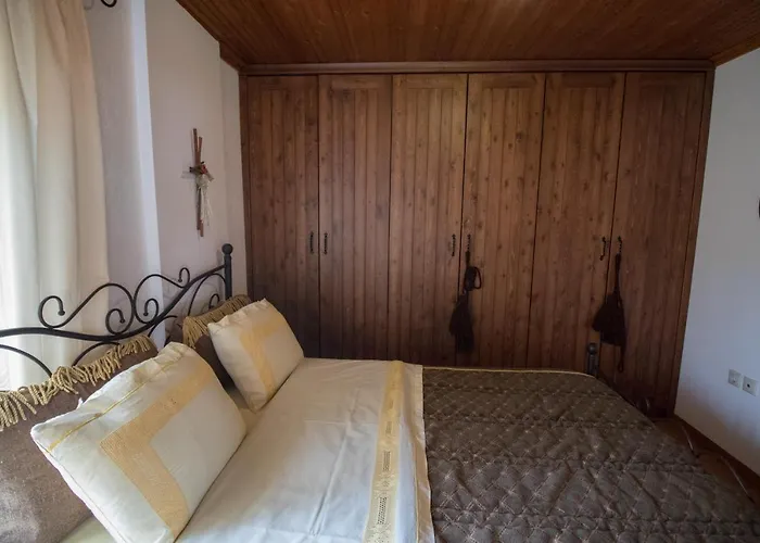 Family Klinos Kleinon